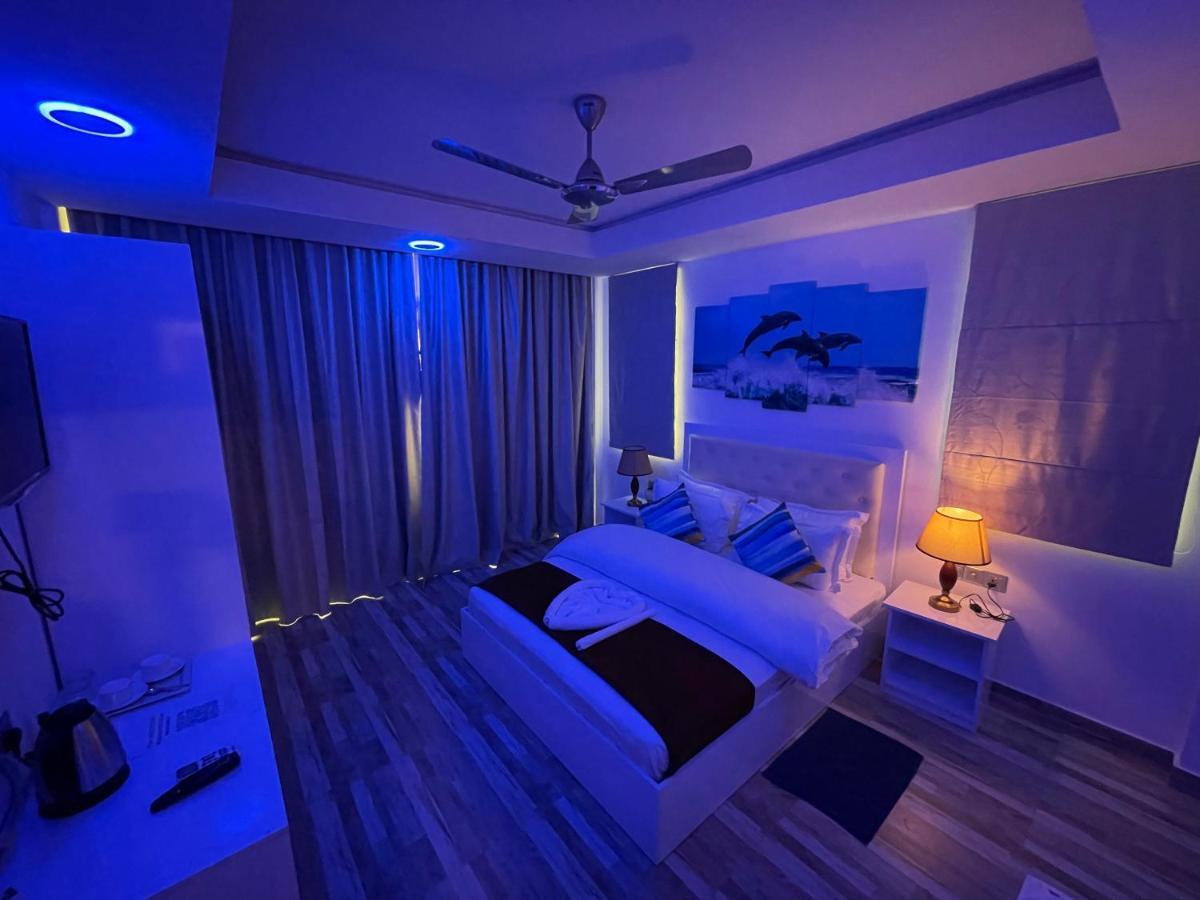 Marine Holiday Hulhumalé Buitenkant foto